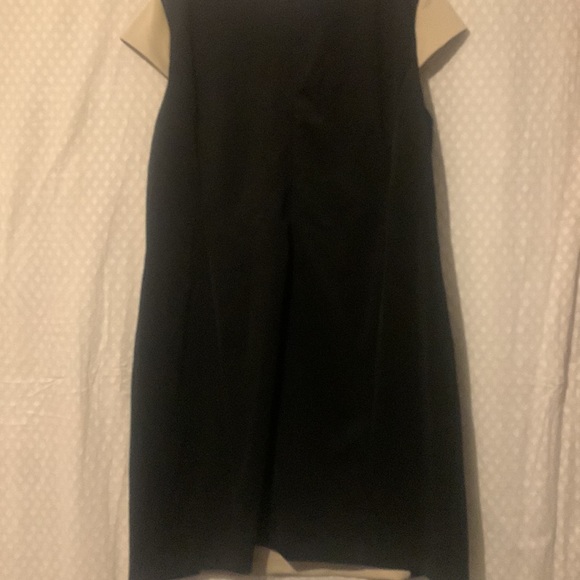 BEAUTIFUL DRESS - Picture 3 of 3